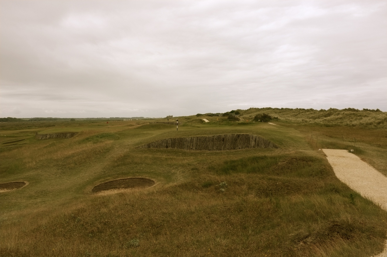 The view from the right-hand rough of the approach to the 14th green.